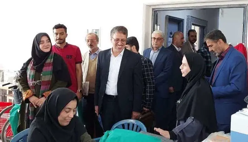 توان‌ یابان کارآفرین صنایع دستی کاشان میراث‌دارتمدن و فرهنگ هستند